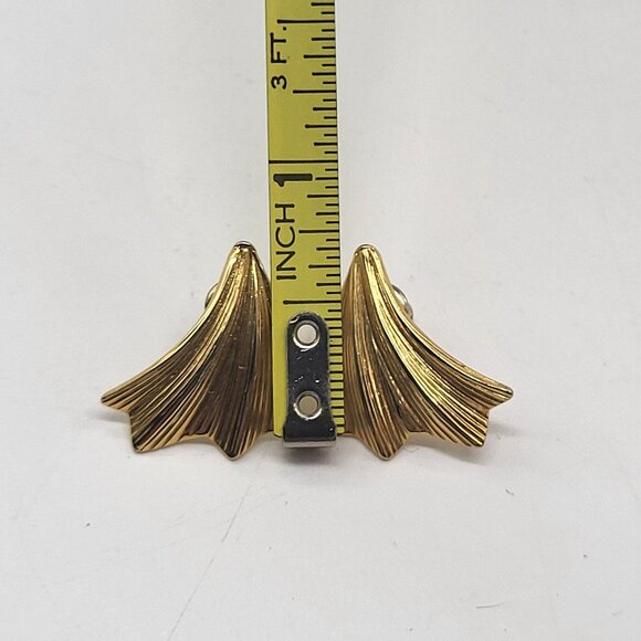 VTG Gold Tone Leaf Fan Wave Earrings Pierced Glam Costume Jewelry - Picture 6 of 6
